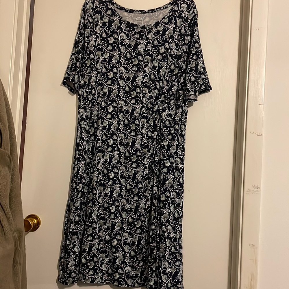 Black or dark navy floral dress size 1x Croft & Barrows